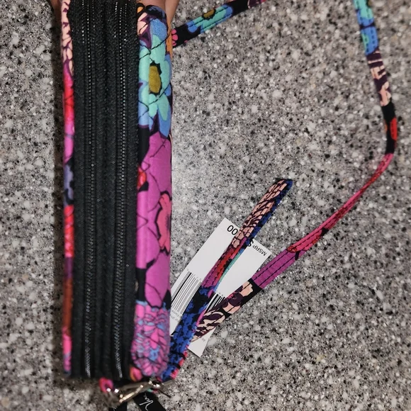 NWT Vera Bradley Wallet - Picture 3 of 4